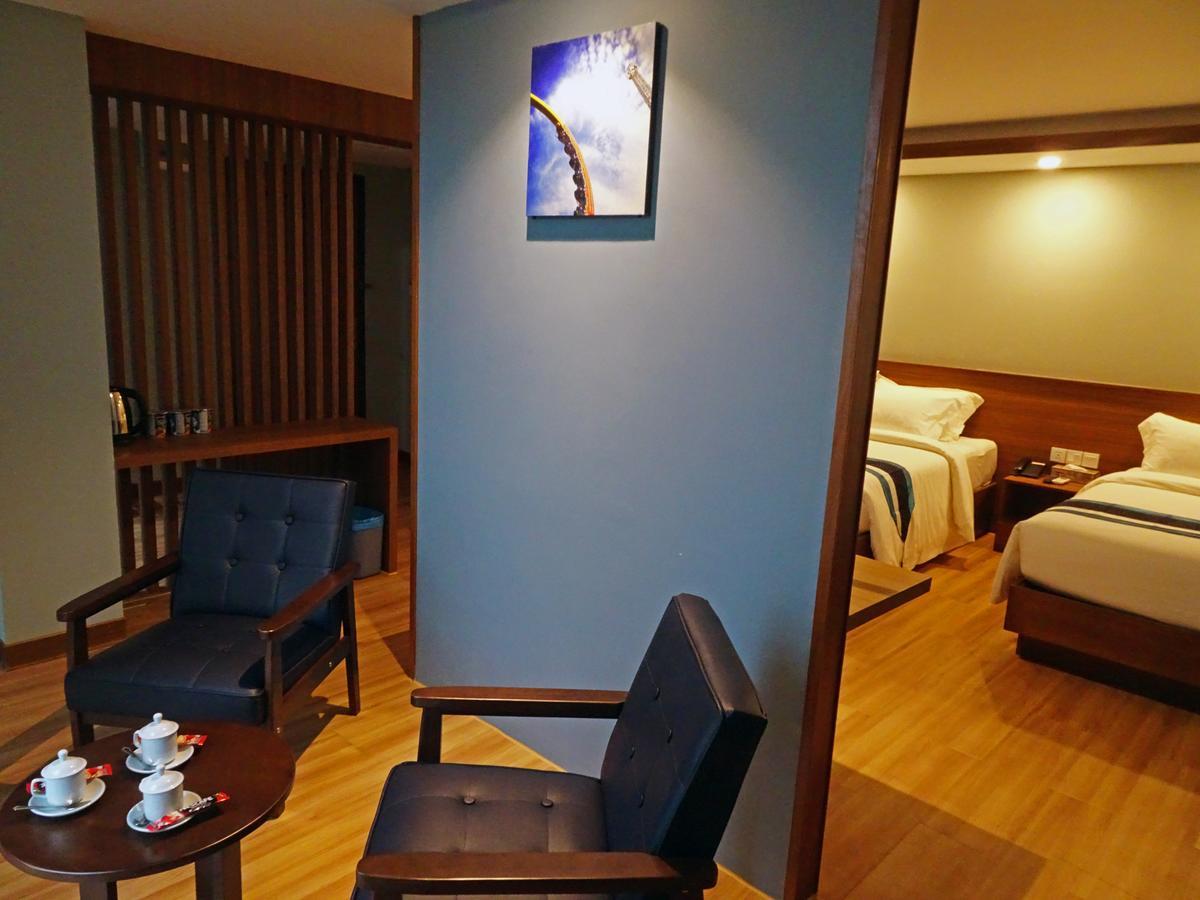 Hotel Azure Yangon Luaran gambar